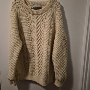 VINTAGE 100% Wool Cream Cable Knit Sweater Unisex Cut